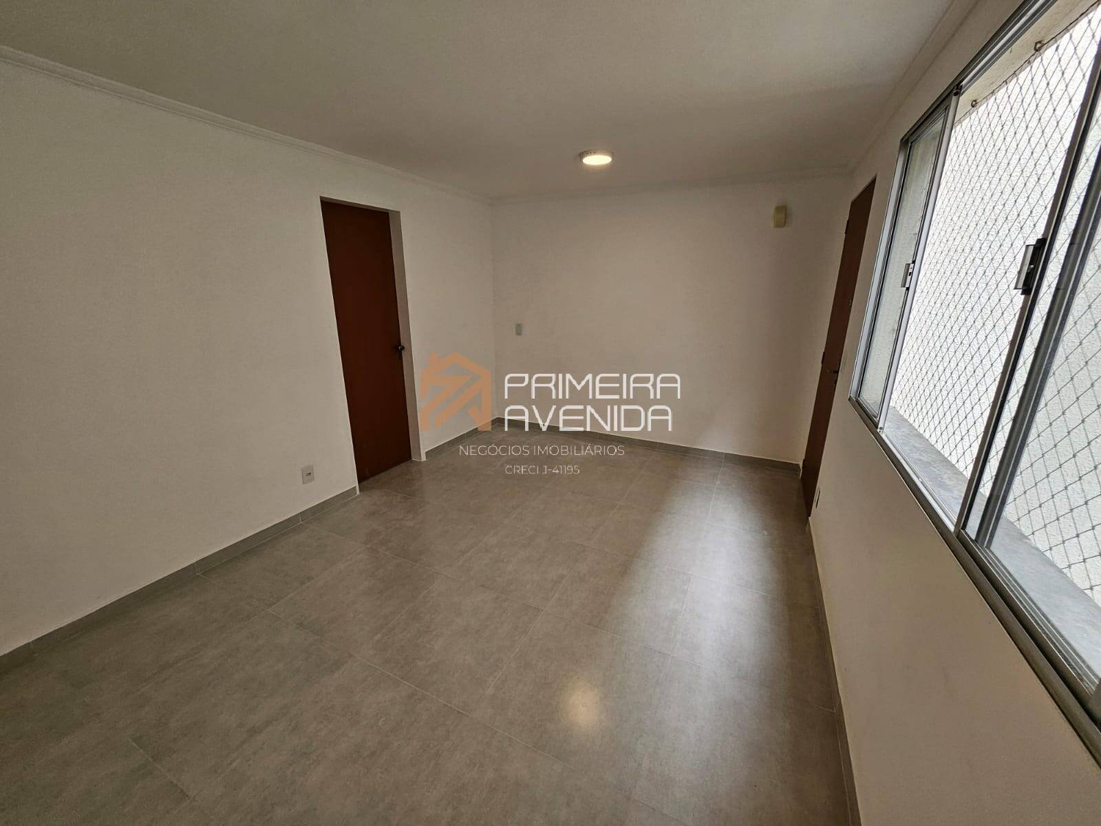 Apartamento para alugar com 3 quartos, 68m² - Foto 2