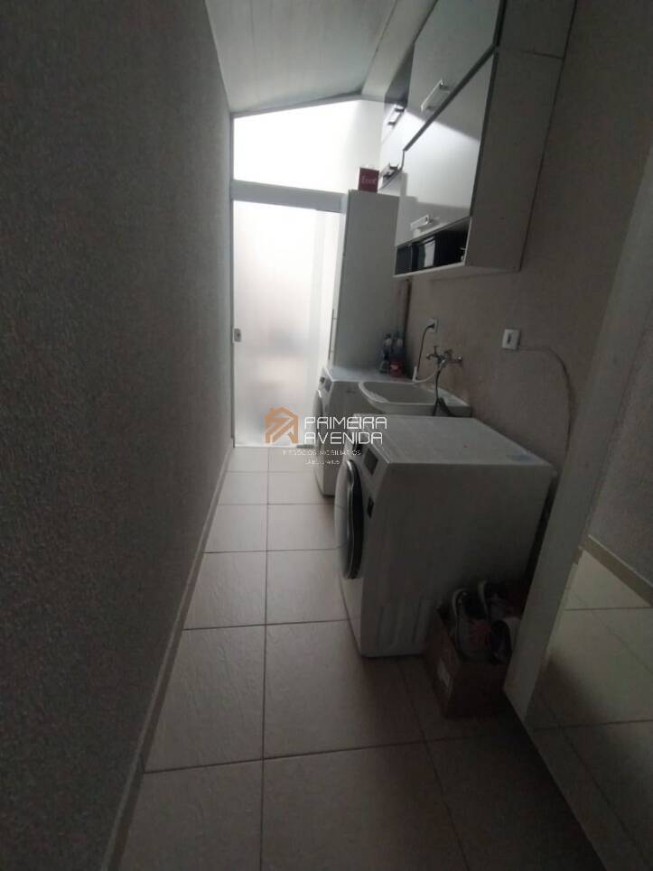 Casa à venda com 3 quartos, 180m² - Foto 10